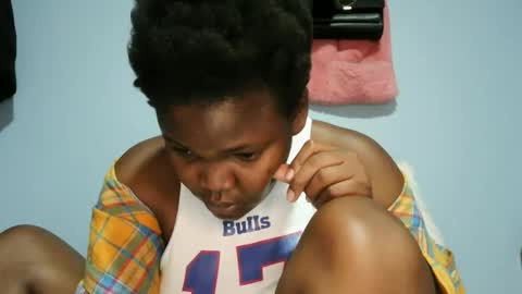 Snapshot of cute_roxie chatting on October 5, 2025, 2:37 pm cute_roxie online show from October 5, 2025, 2:37 pm