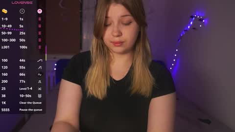 Snapshot of cute_sharloti chatting on October 28, 2025, 6:21 pm Sasha online show from October 28, 2025, 6:21 pm