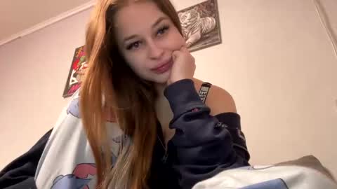 cute_shy00 online show from November 11, 2025, 2:06 pm