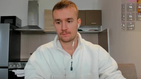 cute_skywalker online show from February 24, 2025, 8:49 am