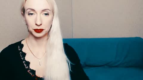 cute_smile_shy online show from February 25, 2025, 7:03 pm