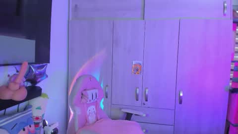 Snapshot of cute_sweetmontt chatting on September 27, 2025, 8:03 pm katalinda montt online show from September 27, 2025, 8:03 pm