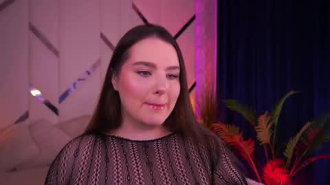 Amber online show from October 31, 2025, 12:33 am