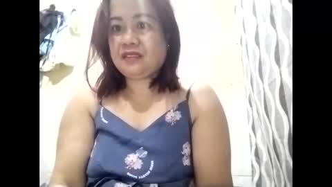 Snapshot of cutechey06 chatting on December 3, 2025, 5:11 pm Sky online show from December 3, 2025, 5:11 pm