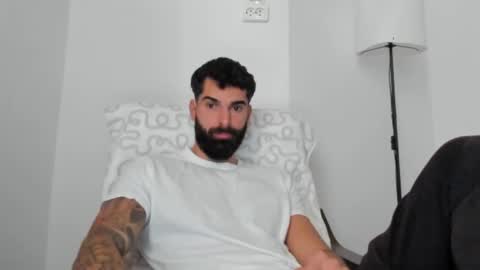 Snapshot of cuteeboy chatting on November 25, 2025, 8:14 am cuteeboy online show from November 25, 2025, 8:14 am