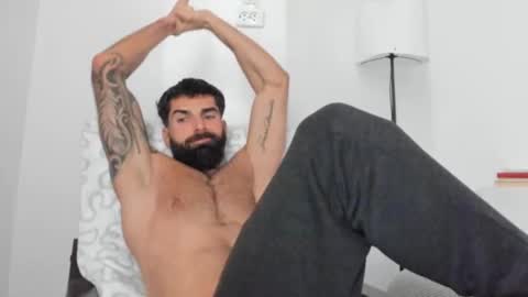 Snapshot of cuteeboy chatting on November 26, 2025, 7:31 am cuteeboy online show from November 26, 2025, 7:31 am