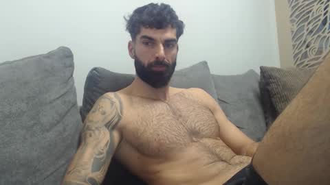 Snapshot of cuteeboy chatting on December 4, 2025, 6:23 am cuteeboy online show from December 4, 2025, 6:23 am