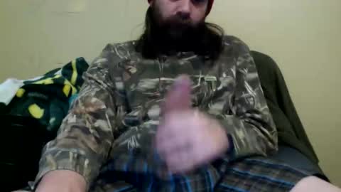 Snapshot of cutehungboi chatting on December 5, 2025, 8:16 pm cutehungboi online show from December 5, 2025, 8:16 pm