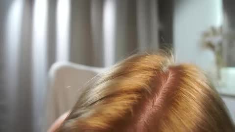 Snapshot of cuteminibun chatting on December 18, 2025, 4:29 am Mila online show from December 18, 2025, 4:29 am