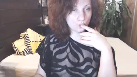 Snapshot of cutemoan chatting on January 31, 2025, 10:31 pm Rita online show from January 31, 2025, 10:31 pm