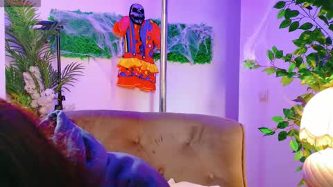 cuteness__girl online show from November 1, 2025, 7:32 am