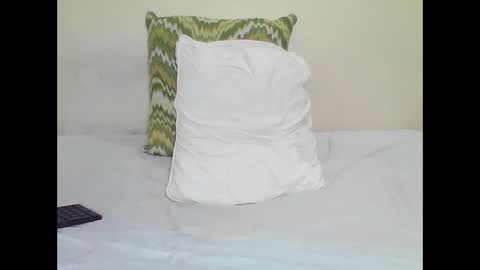 Snapshot of cutetinah chatting on October 8, 2025, 1:36 am TAMARA online show from October 8, 2025, 1:36 am