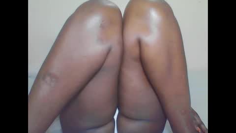 Snapshot of cutetinah chatting on October 27, 2025, 6:45 pm TAMARA online show from October 27, 2025, 6:45 pm