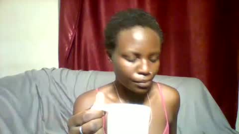 cutey_lunar online show from January 28, 2025, 12:43 pm