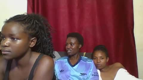 cutey_lunar online show from February 25, 2025, 12:47 am