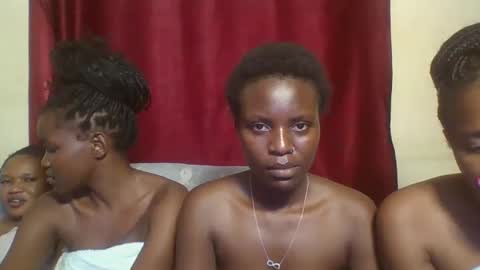 cutey_lunar online show from February 25, 2025, 3:52 am