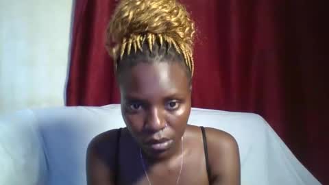 cutey_lunar online show from March 11, 2025, 9:13 am