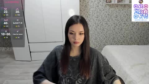 Snapshot of cutie_bellle chatting on October 6, 2025, 11:51 am belle online show from October 6, 2025, 11:51 am