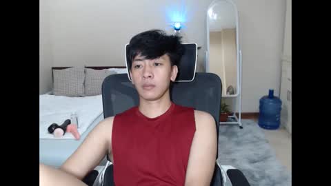 Snapshot of cutie_cumshow chatting on October 19, 2025, 5:24 pm Neil Taylor online show from October 19, 2025, 5:24 pm