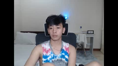 Snapshot of cutie_cumshow chatting on October 25, 2025, 12:13 pm Neil Taylor online show from October 25, 2025, 12:13 pm