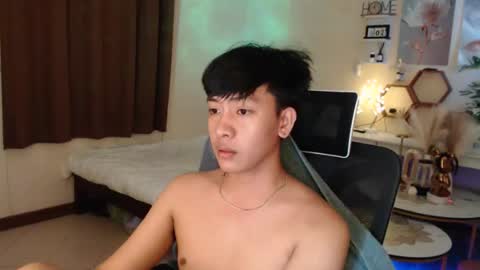 Snapshot of cutie_cumshow chatting on December 15, 2025, 6:34 pm Neil Taylor online show from December 15, 2025, 6:34 pm