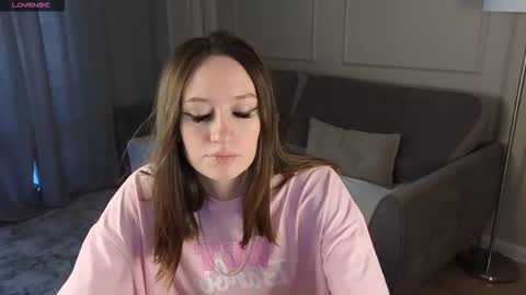 Kate online show from September 20, 2025, 9:10 am