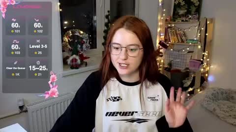 Snapshot of cutiepiealice chatting on December 20, 2024, 2:38 pm Alice online show from December 20, 2024, 2:38 pm
