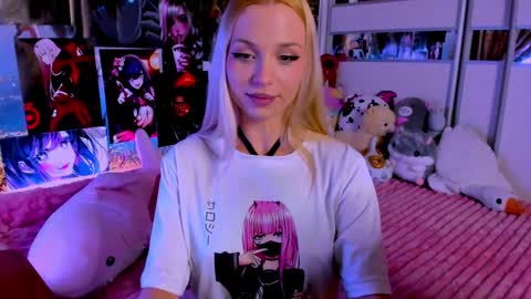 Snapshot of cuttie_ponyy chatting on February 13, 2025, 9:27 pm Nora online show from February 13, 2025, 9:27 pm