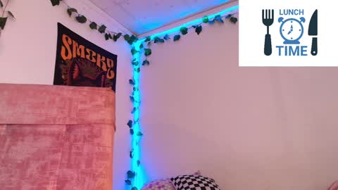 Camila online show from December 18, 2024, 8:03 pm