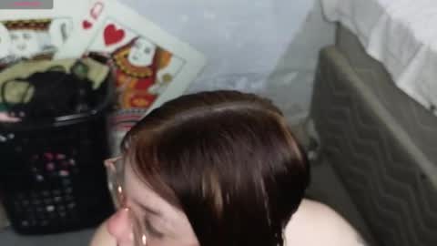 Lu online show from December 4, 2024, 9:35 pm