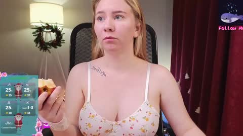 Snapshot of d0nna_ chatting on December 17, 2024, 5:47 pm Donna online show from December 17, 2024, 5:47 pm