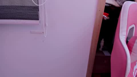 Snapshot of d___darling chatting on December 23, 2024, 11:04 am darling online show from December 23, 2024, 11:04 am