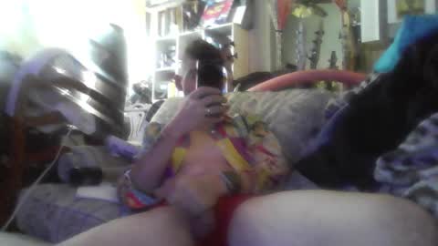 Snapshot of d_fantazdick chatting on October 22, 2025, 7:35 pm D Fantazdick online show from October 22, 2025, 7:35 pm