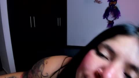 Snapshot of daahanna_ chatting on December 22, 2024, 5:12 am Ailyn  online show from December 22, 2024, 5:12 am