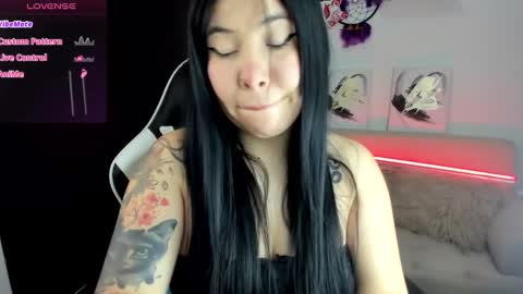 Snapshot of daahanna_ chatting on October 11, 2025, 1:05 am Ailyn  online show from October 11, 2025, 1:05 am