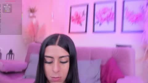 Snapshot of daaniela_moon chatting on September 12, 2025, 12:05 pm Daniela online show from September 12, 2025, 12:05 pm