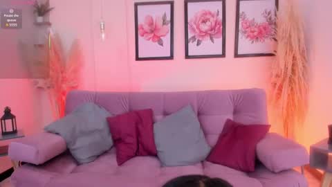 Snapshot of daaniela_moon chatting on September 27, 2025, 11:59 am Daniela online show from September 27, 2025, 11:59 am