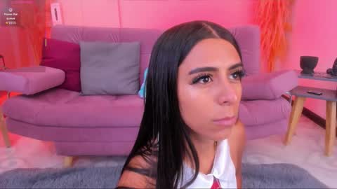 Snapshot of daaniela_moon chatting on November 18, 2025, 12:20 pm Daniela online show from November 18, 2025, 12:20 pm