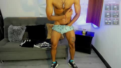 Snapshot of daarkomalfoy chatting on December 18, 2024, 8:57 pm Mauricio online show from December 18, 2024, 8:57 pm