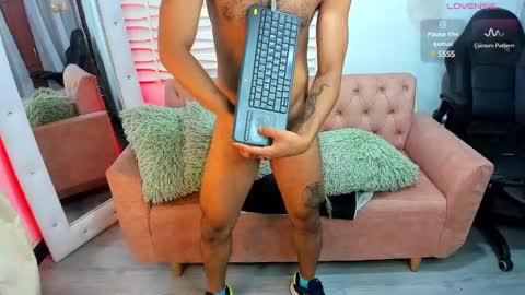 Snapshot of daarkomalfoy chatting on February 20, 2025, 12:08 am Mauricio online show from February 20, 2025, 12:08 am