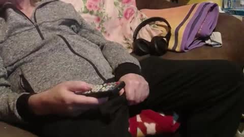 Snapshot of dad1956 chatting on January 14, 2025, 5:34 pm Helmut online show from January 14, 2025, 5:34 pm