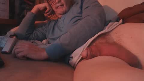 Snapshot of daddiesmonstercock chatting on February 9, 2025, 6:47 pm daddiesmonstercock online show from February 9, 2025, 6:47 pm