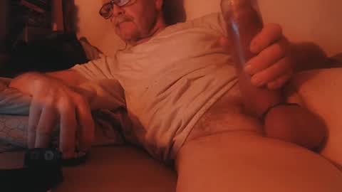 Snapshot of daddiesmonstercock chatting on February 11, 2025, 10:48 am daddiesmonstercock online show from February 11, 2025, 10:48 am