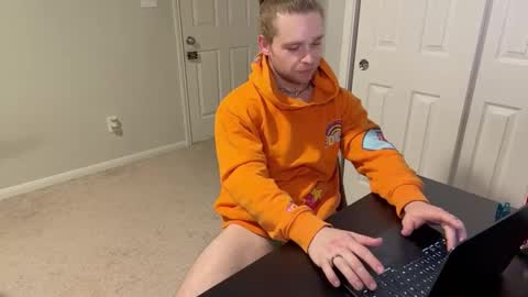 Snapshot of daddydaydrinkz chatting on March 8, 2025, 6:32 am DaddydayDrinkz online show from March 8, 2025, 6:32 am