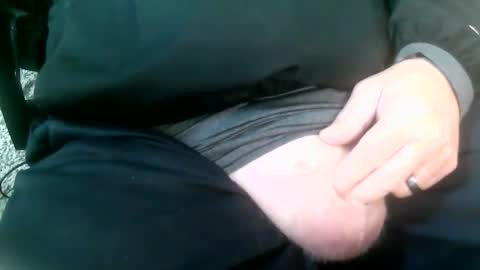 Snapshot of daddysmalls_55 chatting on December 2, 2024, 12:19 am daddysmalls online show from December 2, 2024, 12:19 am
