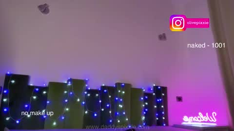 daddyspixxie online show from September 20, 2025, 1:23 pm