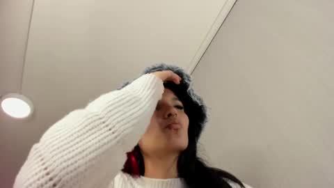 Snapshot of dafne_huges chatting on December 24, 2024, 9:33 pm dafne huges online show from December 24, 2024, 9:33 pm