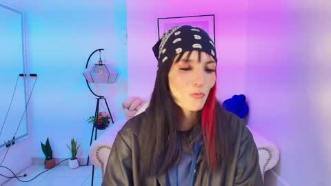 Snapshot of dafne_huges chatting on January 14, 2025, 12:35 pm dafne huges online show from January 14, 2025, 12:35 pm