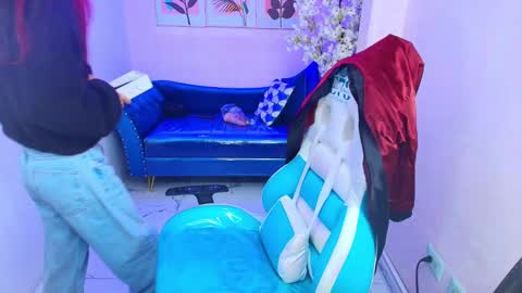 Snapshot of dafne_huges chatting on September 16, 2025, 7:04 pm dafne huges online show from September 16, 2025, 7:04 pm