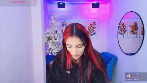 Snapshot of dafne_huges chatting on October 18, 2025, 7:25 pm dafne huges online show from October 18, 2025, 7:25 pm